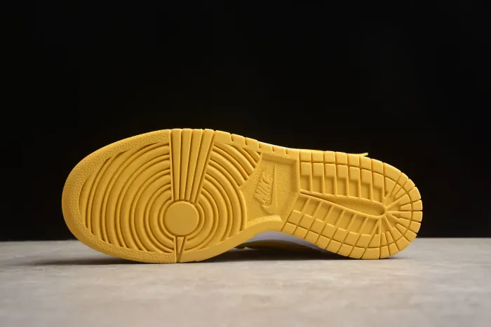 SB Dunk Low Twist “Vivid Sulfur” White DZ2794-10