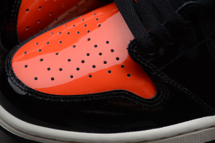 Air Jordan 1 Retro Shattered Backboard 3.0 555088-028