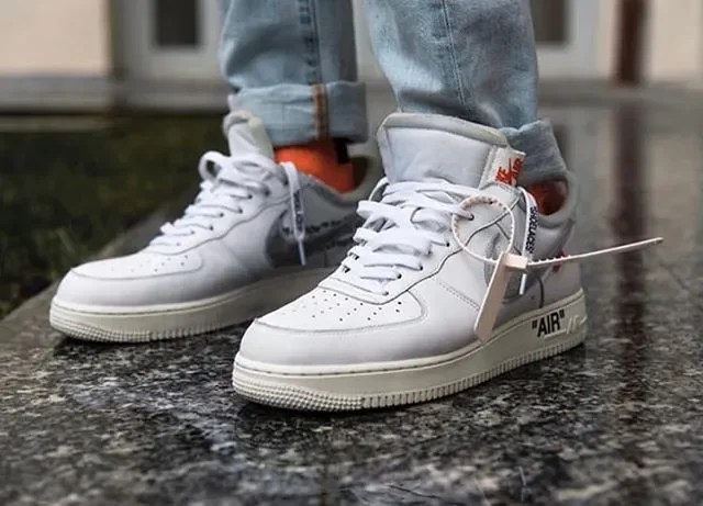 Conplex Con Off-White x MoMa x Air Force 1'07 Virgil White with Zip-Tie AV5210-100