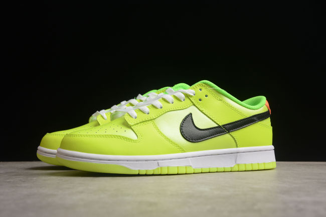 SB Dunk Low 'Splash Volt' Green Sneaker, FJ4610-702
