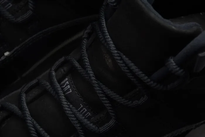 Air Jordan 11 “Cap and Gown” AJ11 378037-005