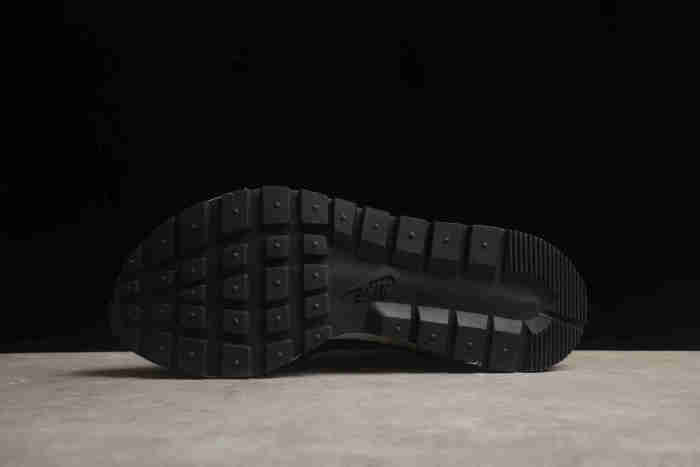 Sacai x Nike VaporWaffle 3.0Beige Black DD1875-101