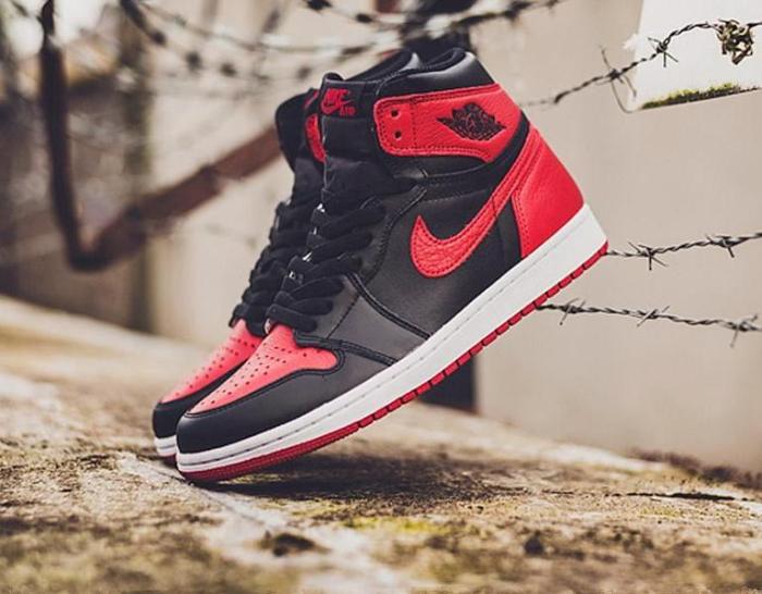 Air Jordan 1 Retro High OG Banned 555088-001