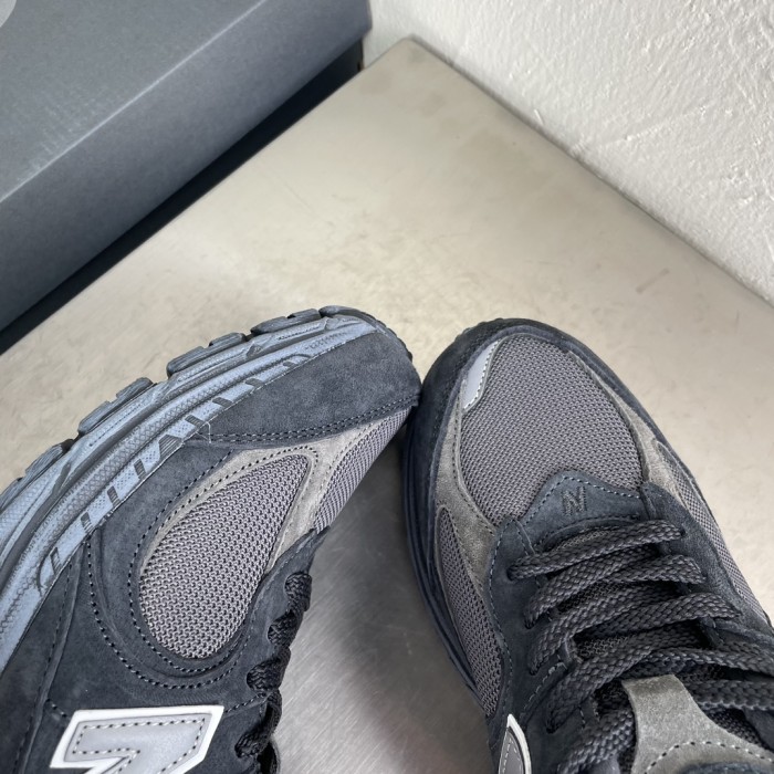 New Balance 2002R Black Grey - M2002RBV
