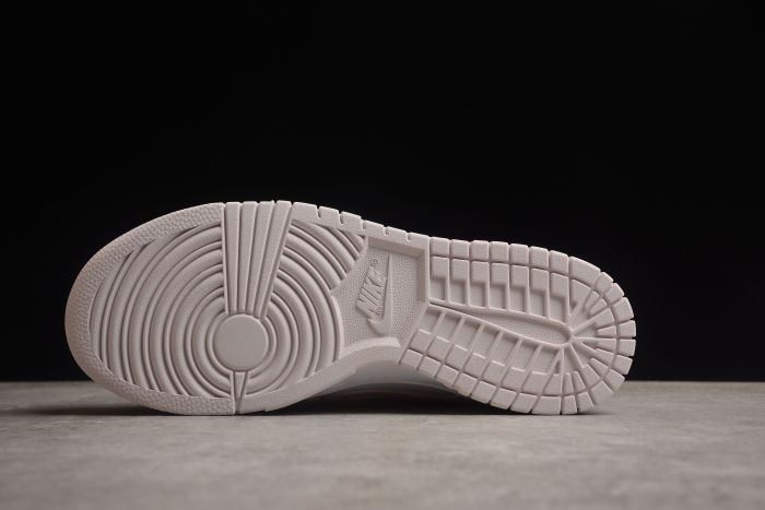 SB Dunk Low Pink Paisley FD1449-100