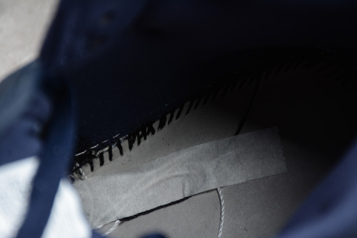 Air Jordan 1 Mid Obsidian Sanded Purple 554724-445