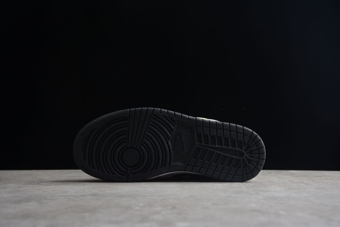 Air Jordan 1 Mid SE Coconut Milk Particle Grey