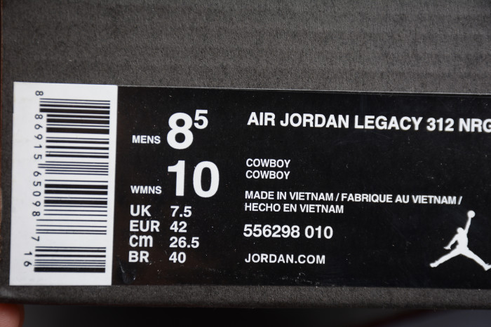 Levis x Air Jordan 1 High Denim Sail Game Red 556298-010