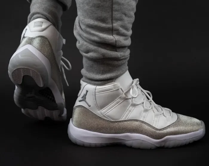 Air Jordan 11 WMNS “Metallic Silver” AR0715-100