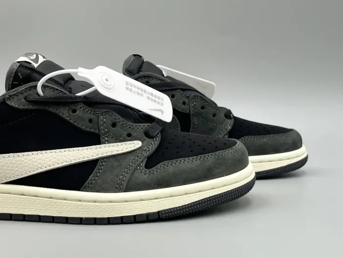 Travis Scott x Air Jordan 1 Black Beige