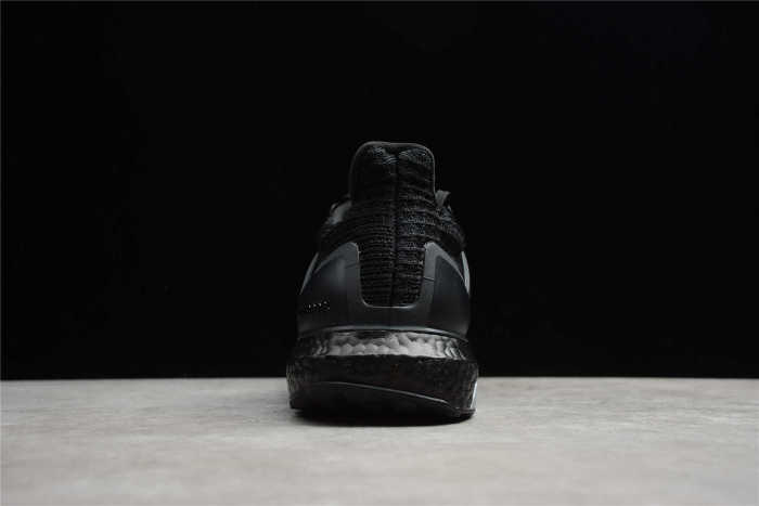 Ultra Boost 4.0 Triple Black BB6171
