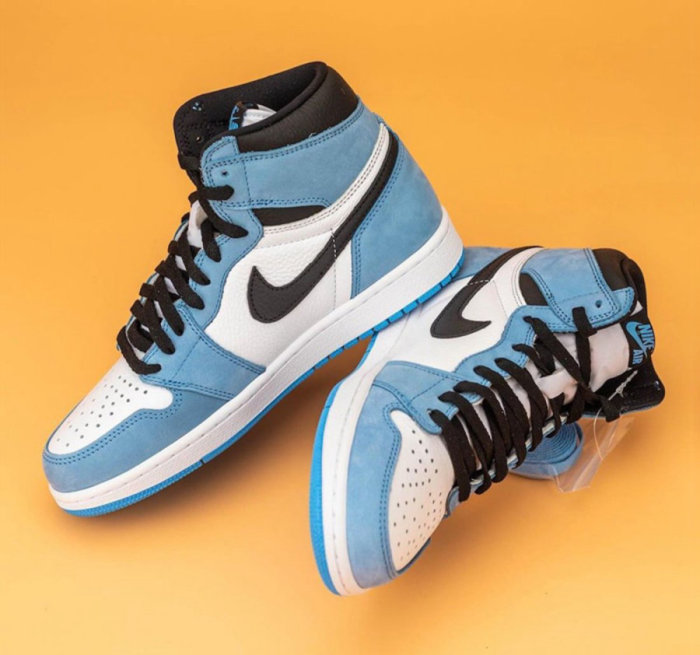Air Jordan 1 High “University Blue” 555088-134
