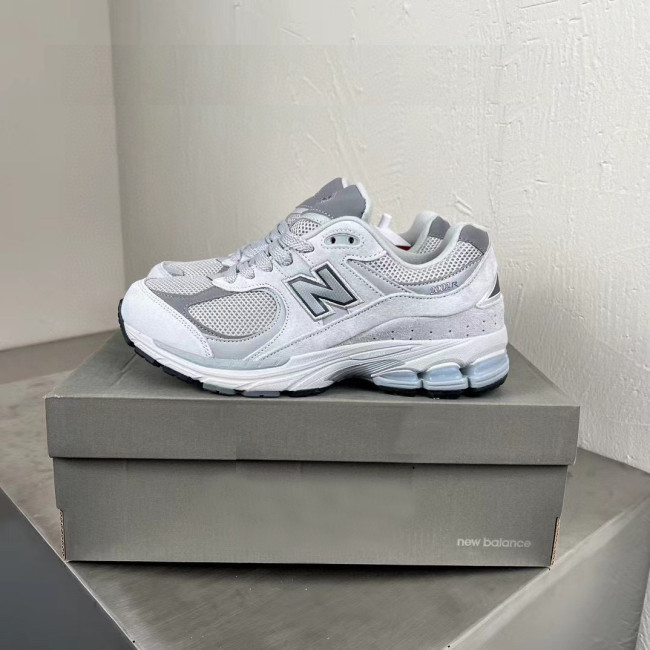 New Balance 2002R Grey ML2002RO