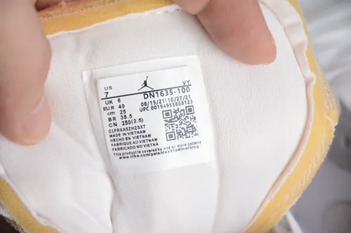 Air Jordan 1 Low SE Craft Inside Out DN1635-100