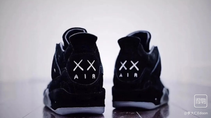 Air Jordan 4 Retro x KAWS Black 2017 (930155-001)