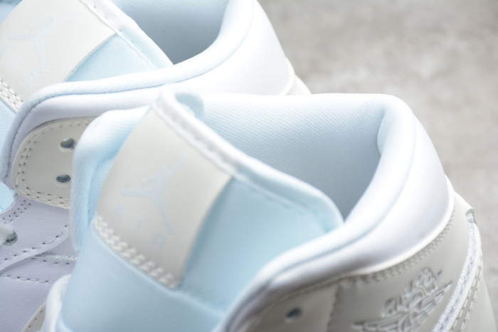 Air Jordan Wmns Air Jordan 1 Mid 'White Ivory' BQ6472-112