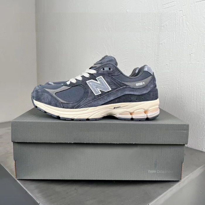 NEW BALANCE M2002RHO PHANTOM