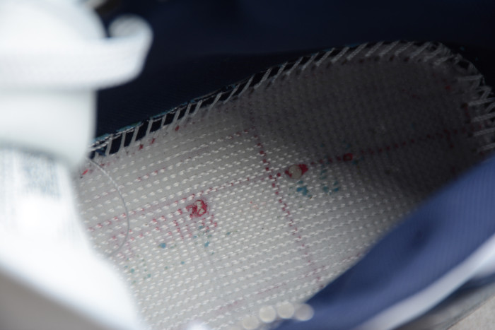 AIR JORDAN 1 MID OBSIDIAN (554724 174)