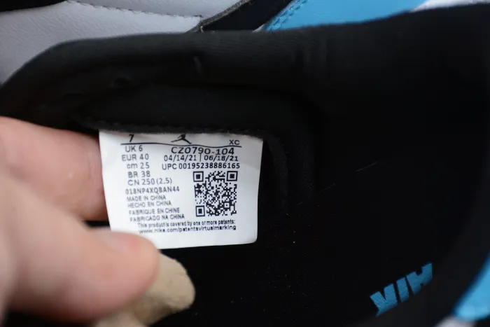 Air Jordan 1 Retro Low OG Dark Powder Blue UNC  White Black CZ0790-104