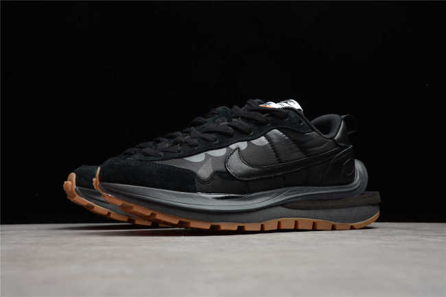 Sacai Nike Vaporwaffle Black Gum DD1875-001