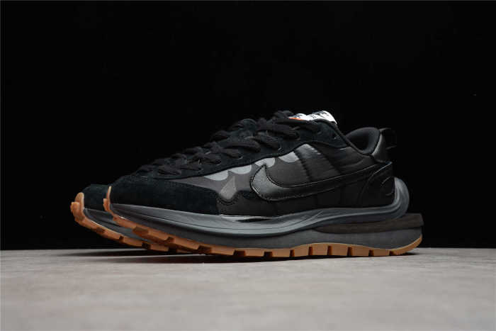 Sacai Nike Vaporwaffle Black Gum DD1875-001