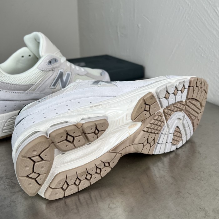 New Balance 2002R Beige Gray M2002RAA