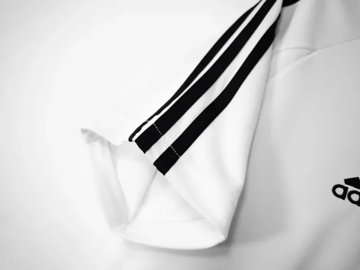 Real Madrid Home Retro Jersey 2003/04