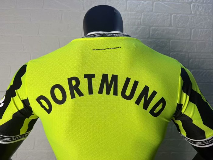 Borussia Dortmund Neon Special Men Player Jersey 24/25