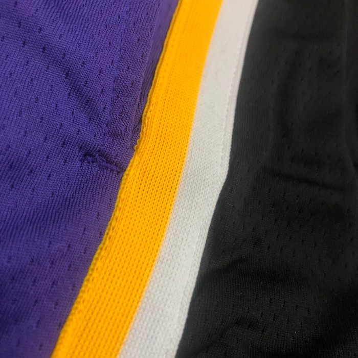 Los Angeles Lakers  Swingman Shorts Statement Edition  2020