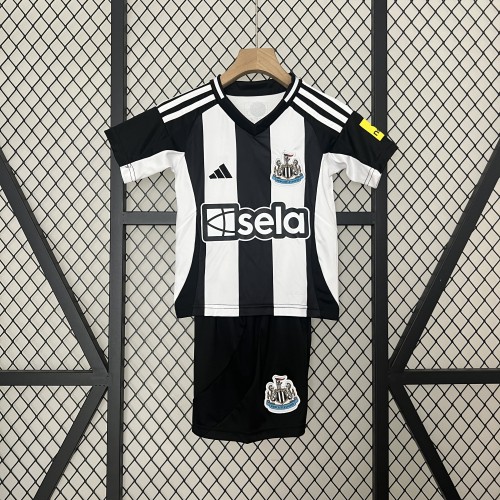 Newcastle United Kids Suit Carabao Cup 2025 Winners Shirt