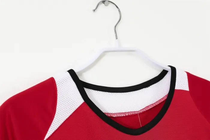 Manchester United Home Retro Jersey 04/06