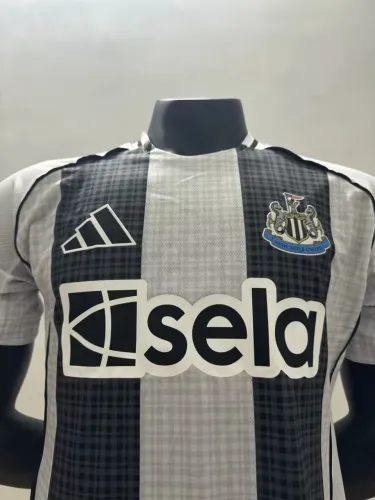 Newcastle United Home Player Jersey 25/26
