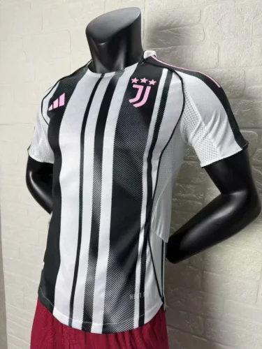 Juventus Home Player Jersey 25/26