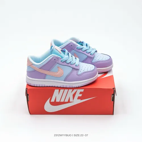 Nike SB Dunk Low Kids Low-Top Sneakers Easter Editio Purple