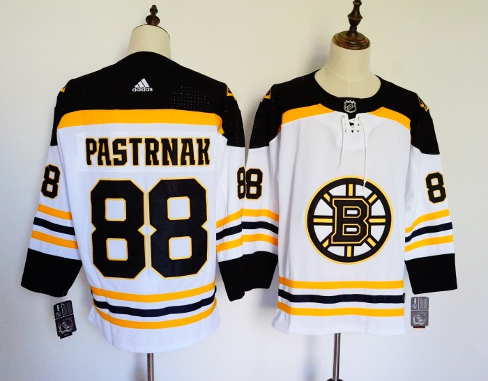 Boston Bruins 19/20 Alternate Player Jersey White NO.88 PASTRNAK