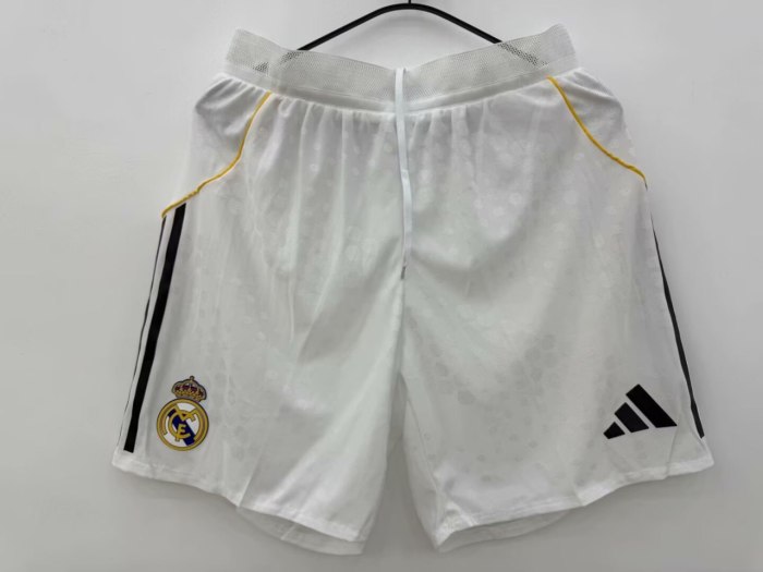 Real Madrid Player Home Shorts 25/26