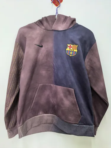 Barcelona X TRAVIS SCOTT Limited Edition SPLIT-DYE CREST HOODIE