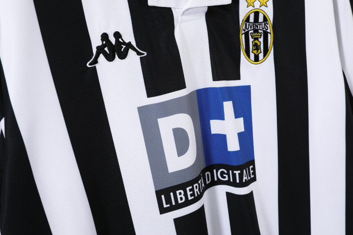 Juventus Home Retro Long Sleeve Jersey 1999/00