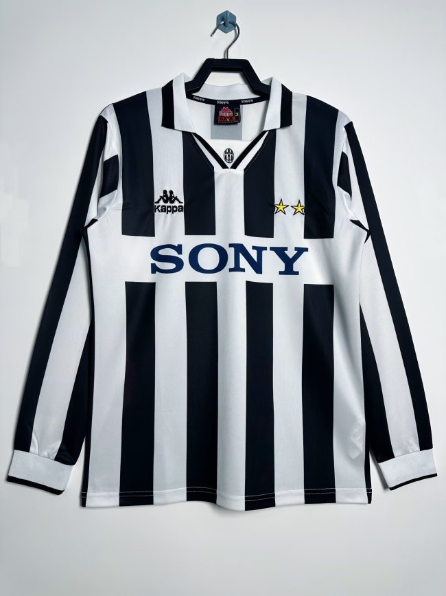 Juventus Home Retro Long Sleeve Jersey 95/97