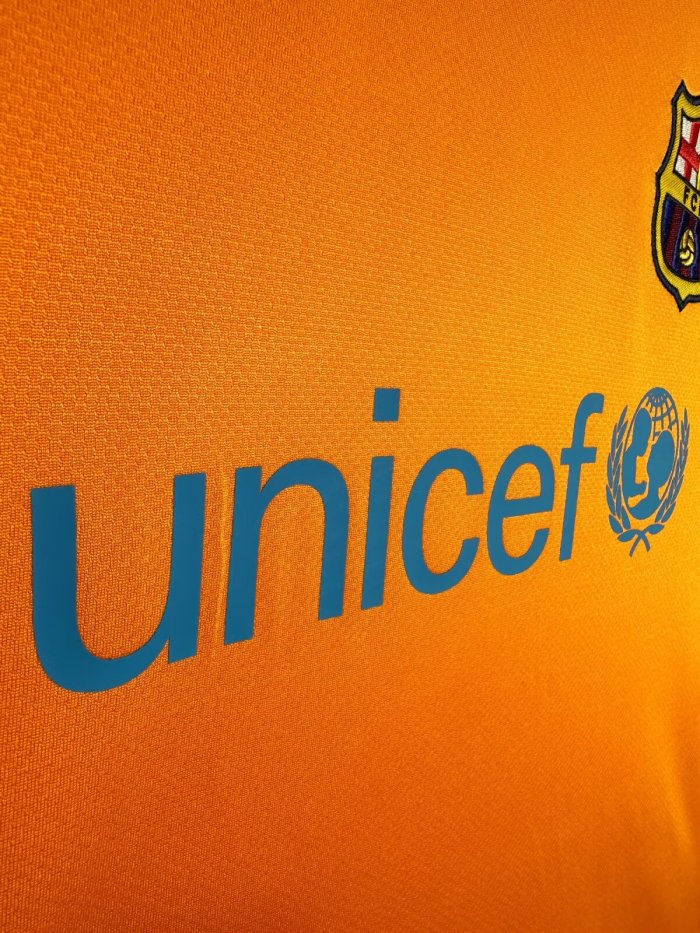 Barcelona Away Retro Jersey 2006/07
