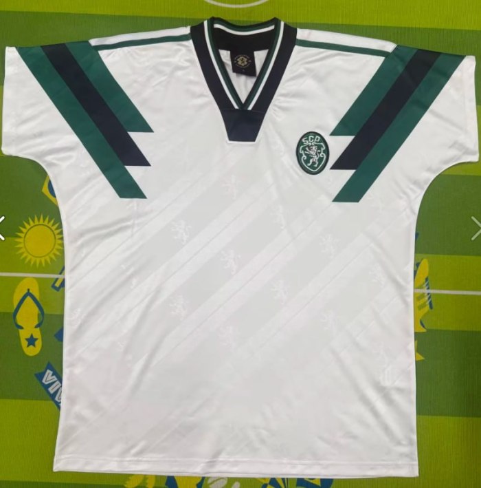 Sporting Lisbon Vintage White 90s Man Jersey 25/26