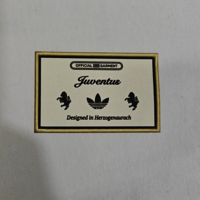 Juventus Retro Hoodie （Multiple colors）