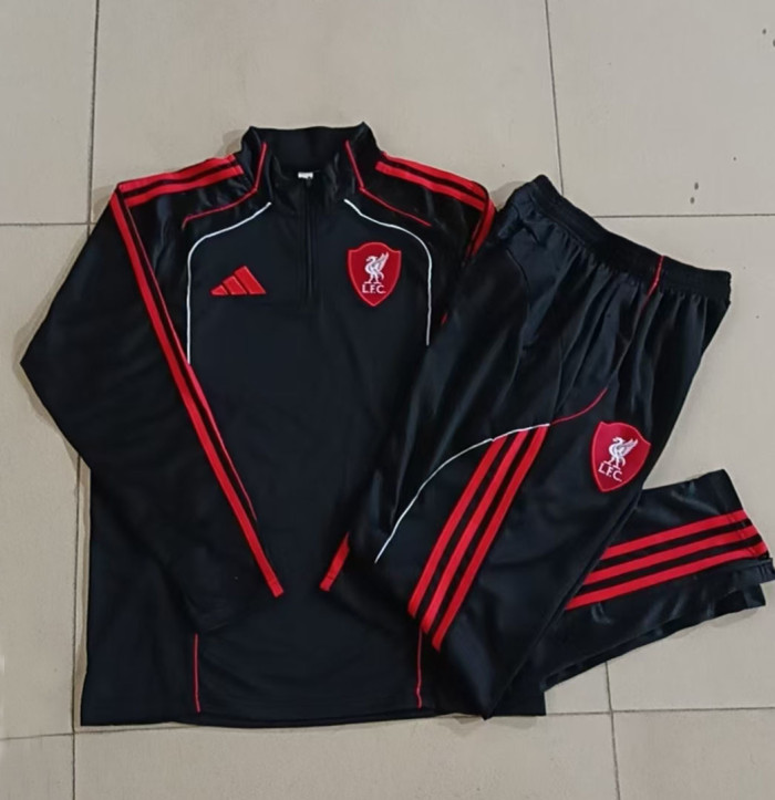 Liverpool Kids Training Suit 25/26