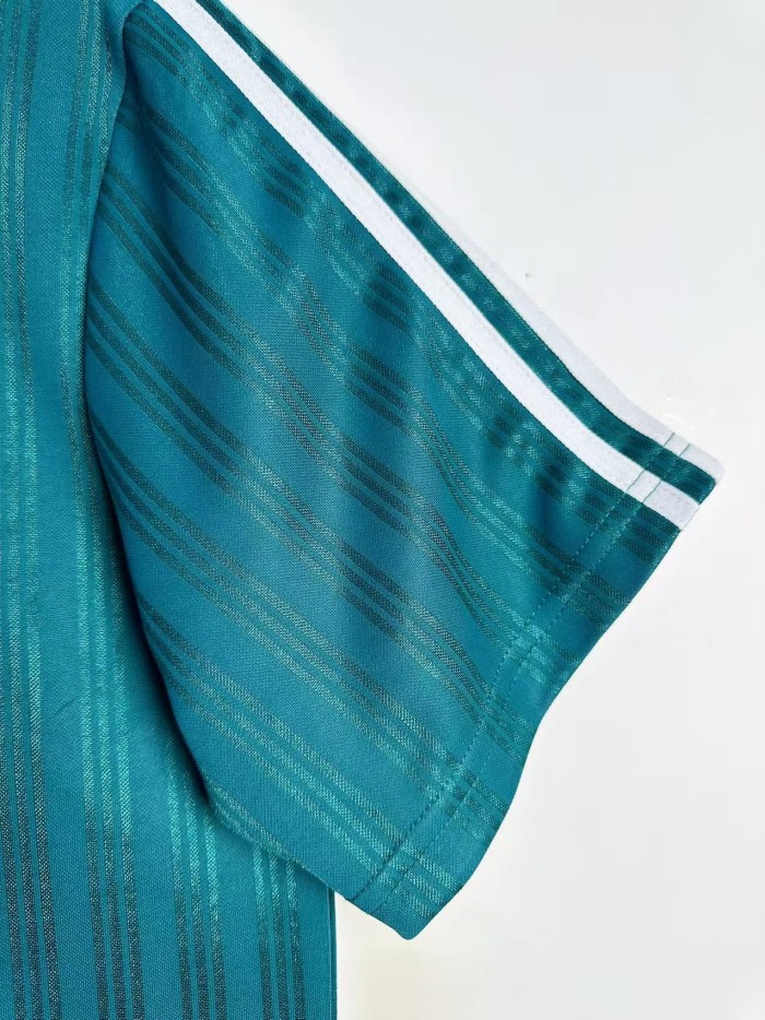 Liverpool 95-96 Special Edition Jersey