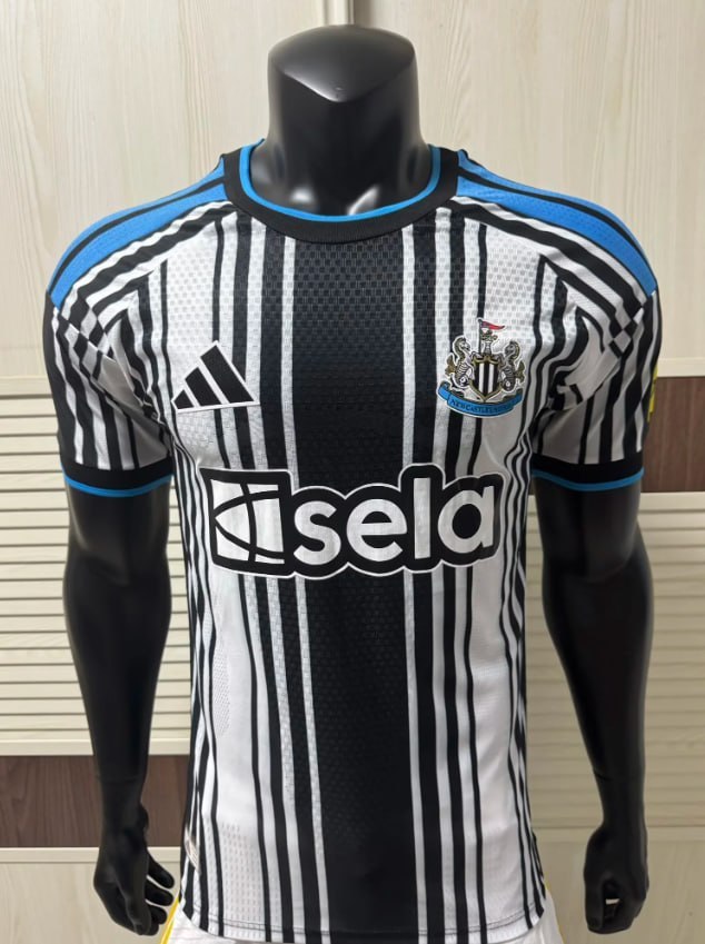 Newcastle United Home Player Jersey 26/27