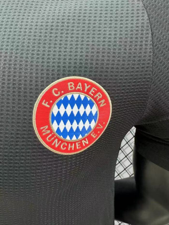 Bayern Munich Goal Keeper Player Jersey 24/25