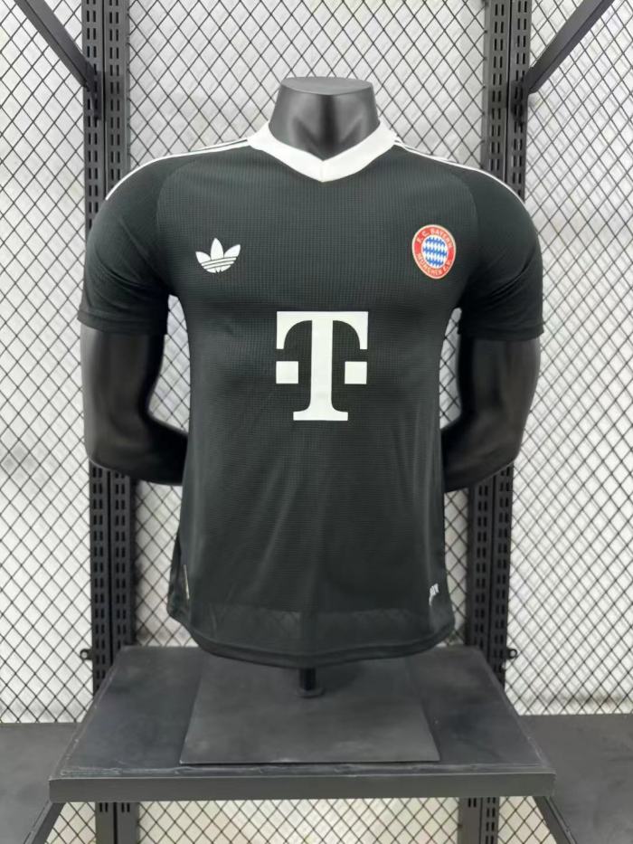 Bayern Munich Goal Keeper Player Jersey 24/25