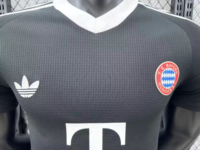 Bayern Munich Goal Keeper Player Jersey 24/25