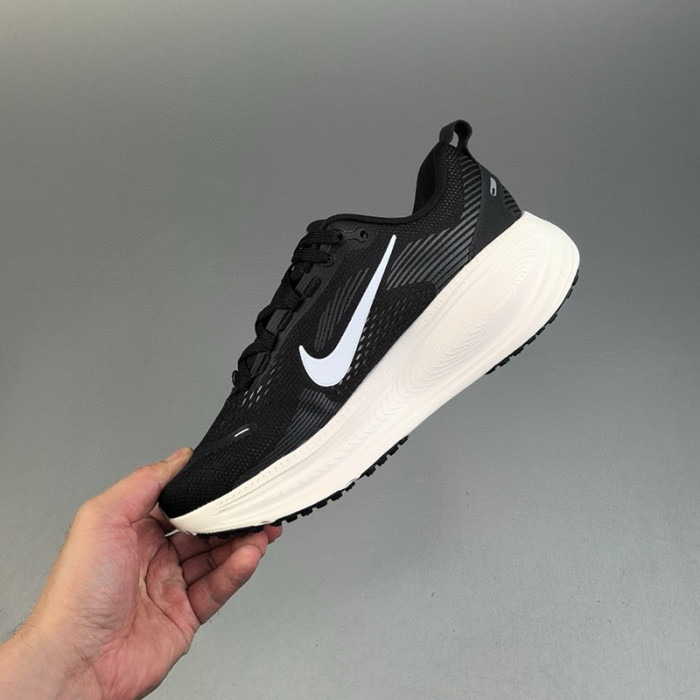 Nike Vomero 18  Men's Road Running Shoes