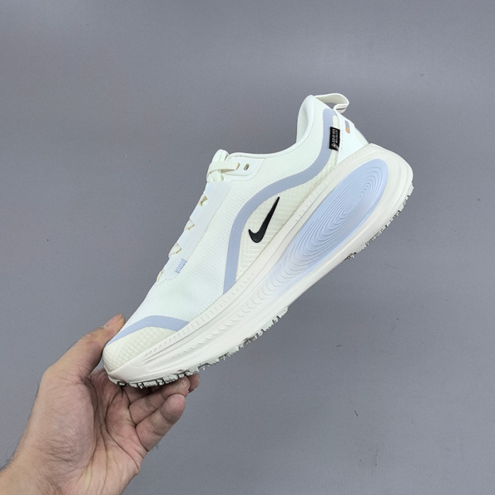 Nike Vomero 18 GTX Men's Road Running Shoes